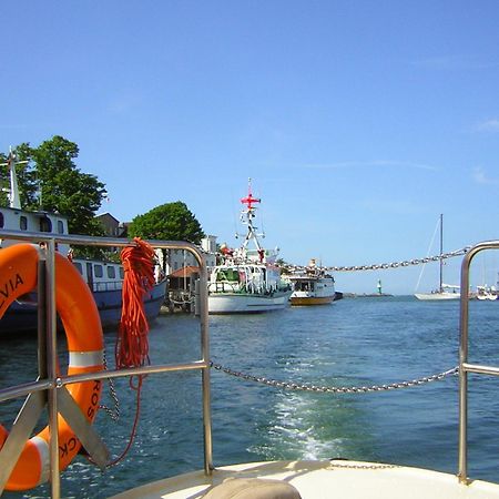 Sonnendeck, Direkt Am Leuchtturm Rostock Exterior foto