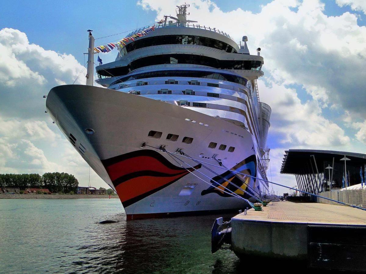 Sonnendeck, Direkt Am Leuchtturm Rostock Exterior foto